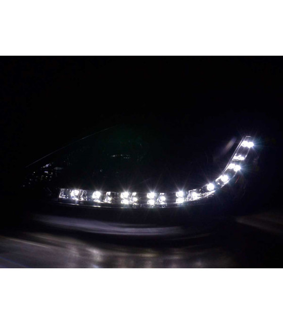 Phares - Phare Daylight à LED DRL look Ford Focus 3/4/5 portes. 01-04 noir…