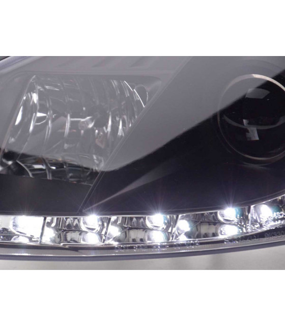 Phares - Phare Daylight à LED DRL look Ford Focus 3/4/5 portes. 01-04 noir…