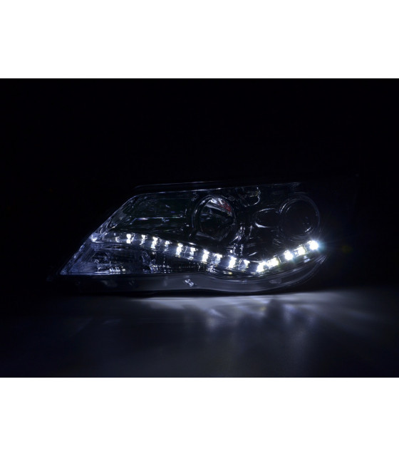 Phares - Phare Daylight LED DRL look VW Tiguan 07-11 chromé pour conduite à