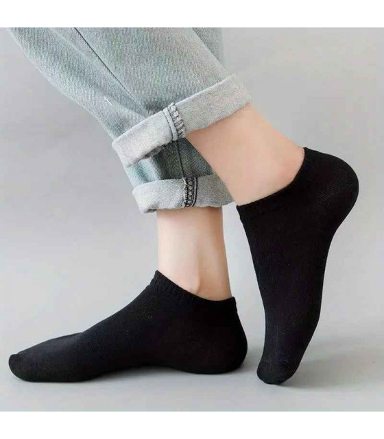 Black 5 pairs Breathable and comfortable sports socks for men